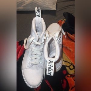 cloth white air walks